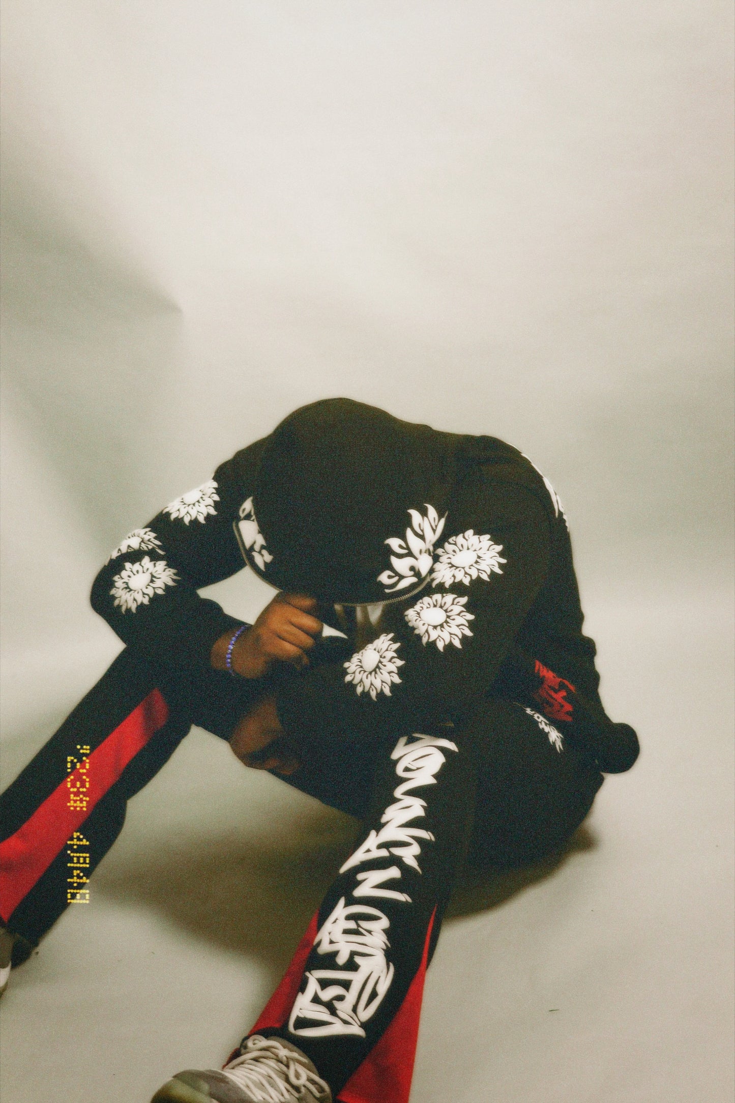 BLACK LICORICE BLACK FULL-ZIP | YNG